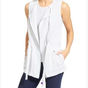 Athleta Wanderbout White Vest
